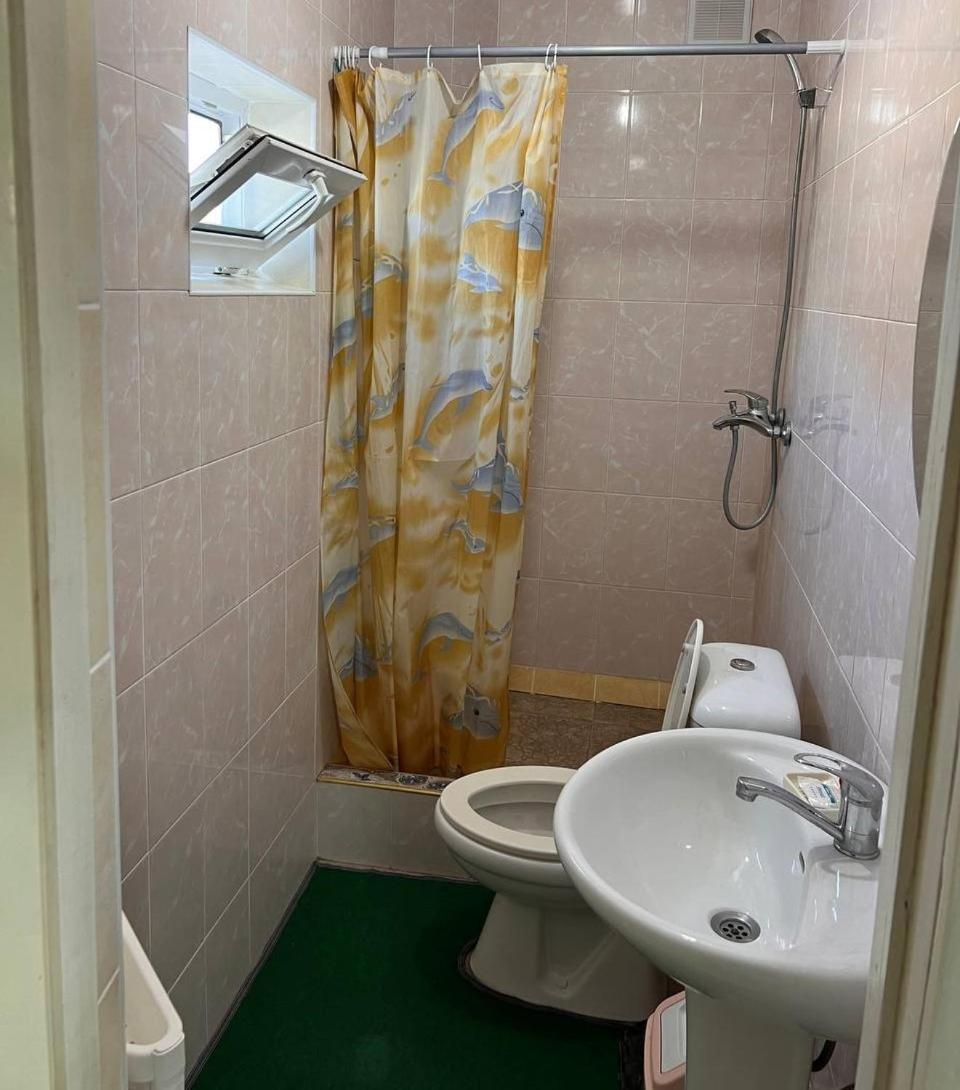 Podsolnukhi Guest House チョルポン・アタ エクステリア 写真