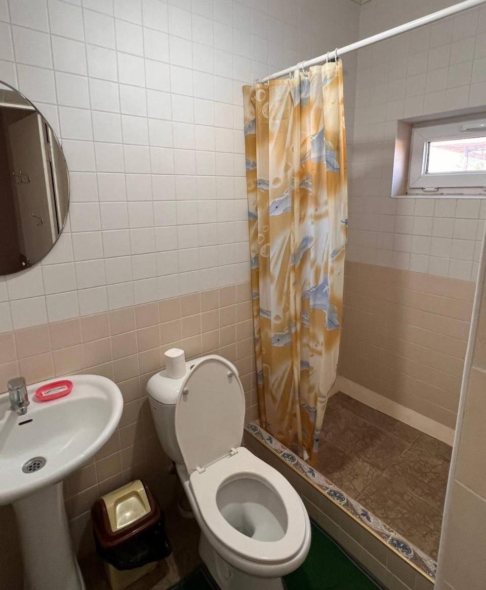 Podsolnukhi Guest House チョルポン・アタ エクステリア 写真