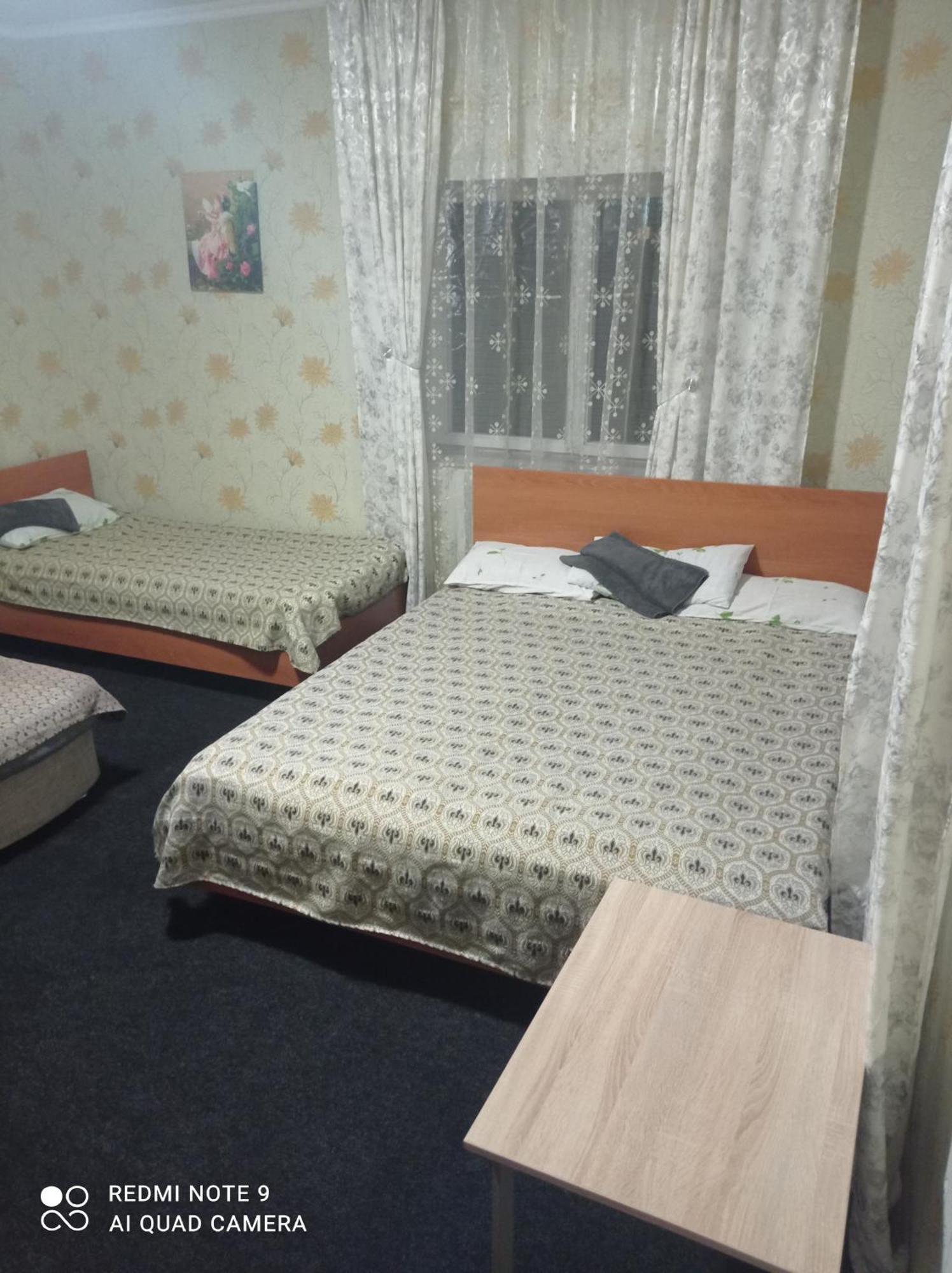 Podsolnukhi Guest House チョルポン・アタ エクステリア 写真